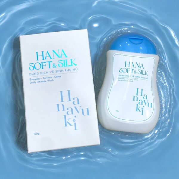 Dung Dịch Vệ Sinh Hanayuki Hana Soft Silk 150g Màu Xanh